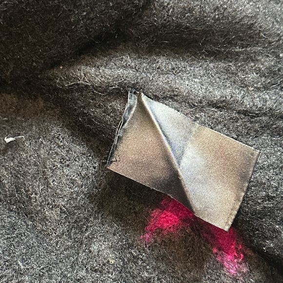 EUC Veda 100% Alpaca Wool Black Sweater with Multicolored Stars, M - Picture 10 of 10